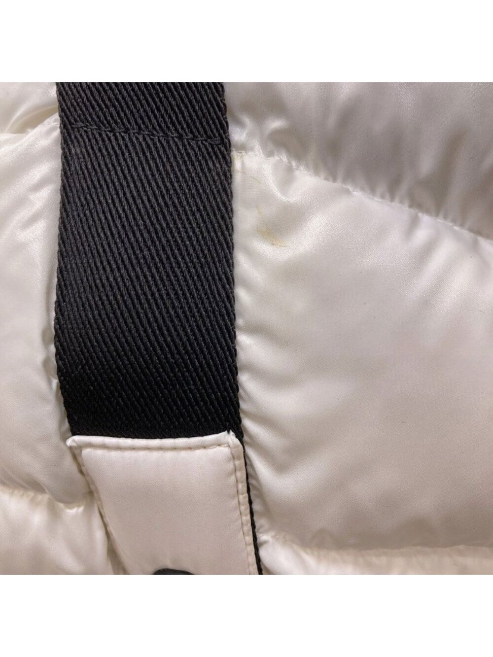 Moncler Logo Tote Nylon - Picture 13 of 15